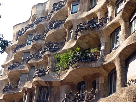  Casa Milà – Barcelonas Dansande Fasad Av Gaudí!