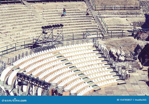  Den antika Teatro Romano – Upplev Romerske Splendor i Genua