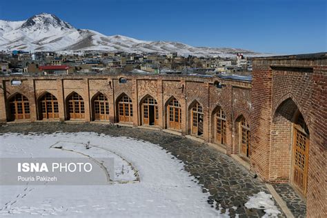 Vakna upp till den magiska skjønheten hos Hajjiabad Caravanserai i Hamadan!