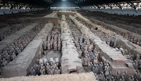 Wang Family Tomb Complex – En Mystisk Historisk Begravningsplats och Fantastiska Arkitektoniska Detaljer!